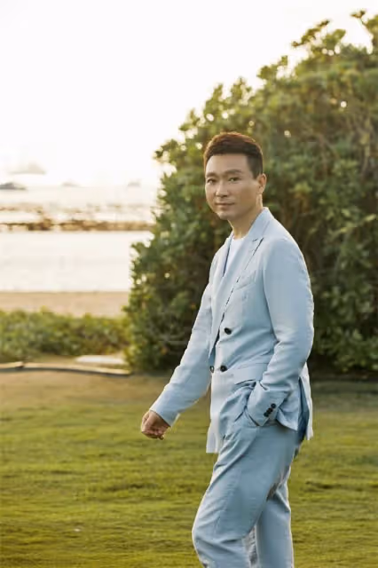康輝的妻子原來是自己的小師妹?她氣質優雅,丁克無兒無女也幸福