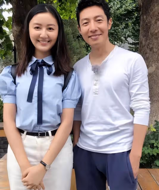 22歲「點讀機女孩」正式手術，流淚和媽媽告別，患癌原因曝光！