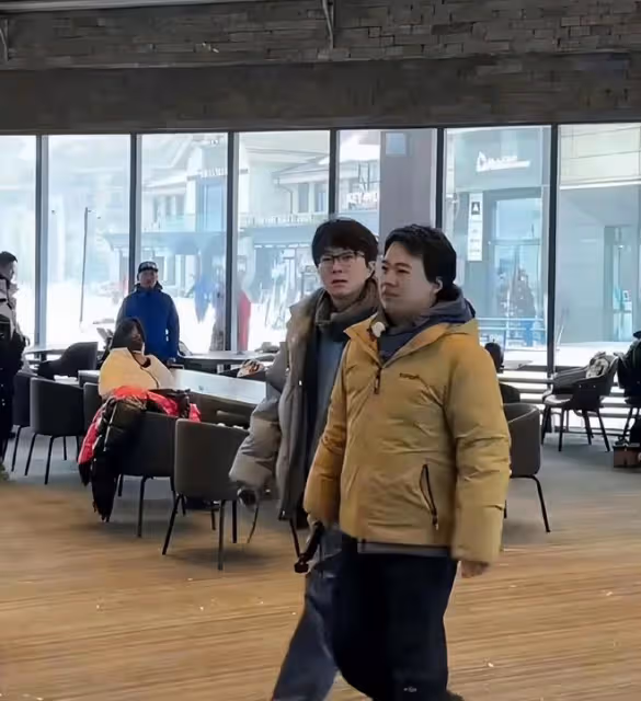 郭麒麟新節目路透曝光，身材引發熱議：這是又胖了？