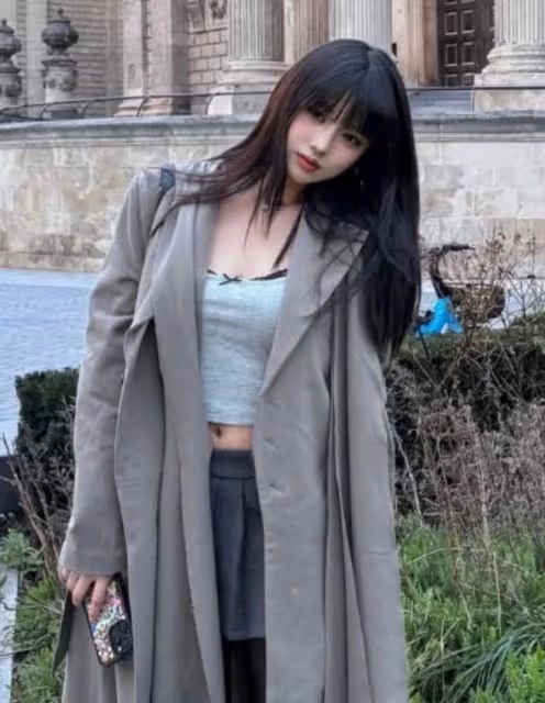 汪峰女兒小蘋果近照曝光，風格大變！網友：從高級美淪為普通美？