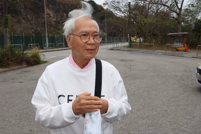 73歲李龍基為救36歲小女友，舉辦4000元一桌的演唱會被質疑圈錢