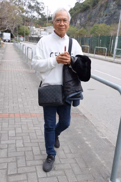 73歲李龍基為救36歲小女友，舉辦4000元一桌的演唱會被質疑圈錢