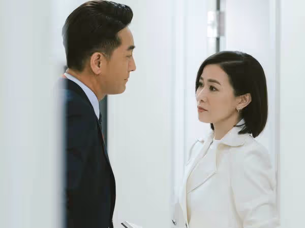 主播宮斗！佘詩曼當霸氣女王　曝職場殘酷：男人權力會大一點