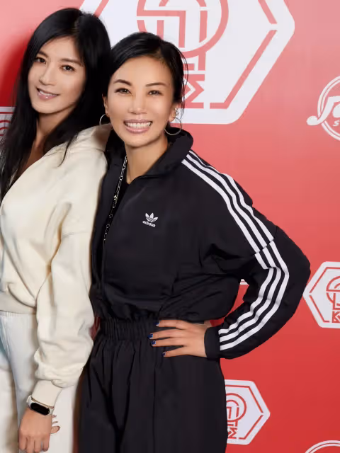 蕭敬騰世紀婚禮還沒辦！先牽新婚妻Summer放閃撒百萬現金