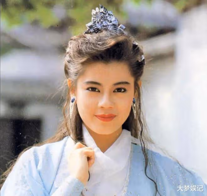 「最美任盈盈」息影傳道！梁藝齡「58歲現況」曝光，引網友大讚