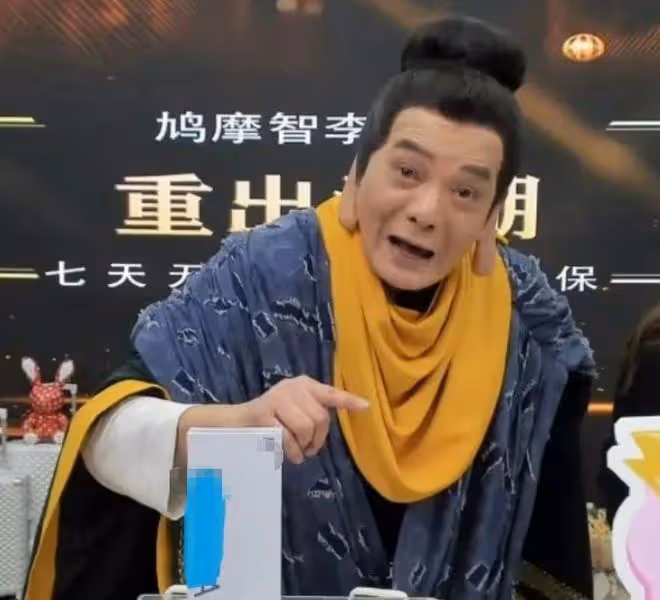 60歲港星宣布息影,內地直播一場賺百萬,難怪過氣港星愛來內地
