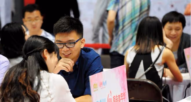 40歲阿姨哭述:出軌後跟前夫離婚,後悔了想找他復婚他卻結婚了