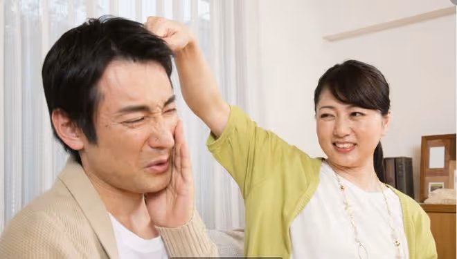鳳凰男提出離婚:我父母辛苦一輩子存款都沒有,我不能不管