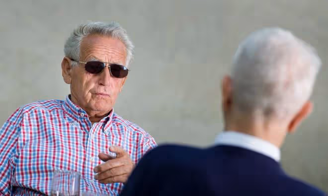 69歲老人傾訴:每月7千退休金,換了多個保姆,都被我炒掉了