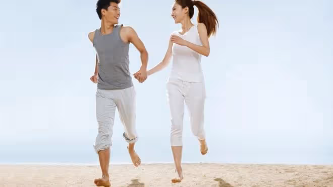 無意中看到老公的工資條，才知道公公婆婆竟然一直在偷偷貼補我們