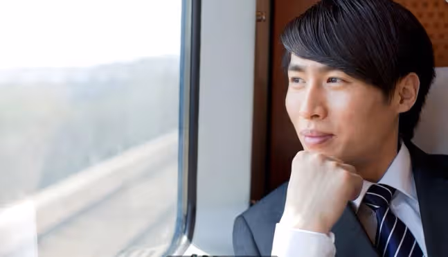 「去玩玩而已，憑啥要離婚？」男人：跟男閨蜜旅遊半個月還有理？