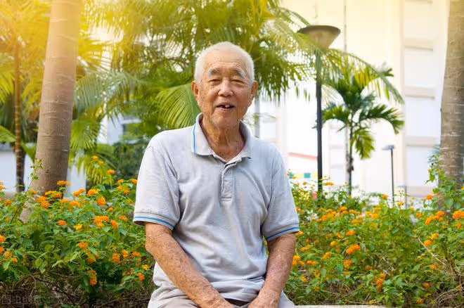 67歲再婚阿姨：跟再婚老伴月入8千，卻沒錢吃一頓雞肉