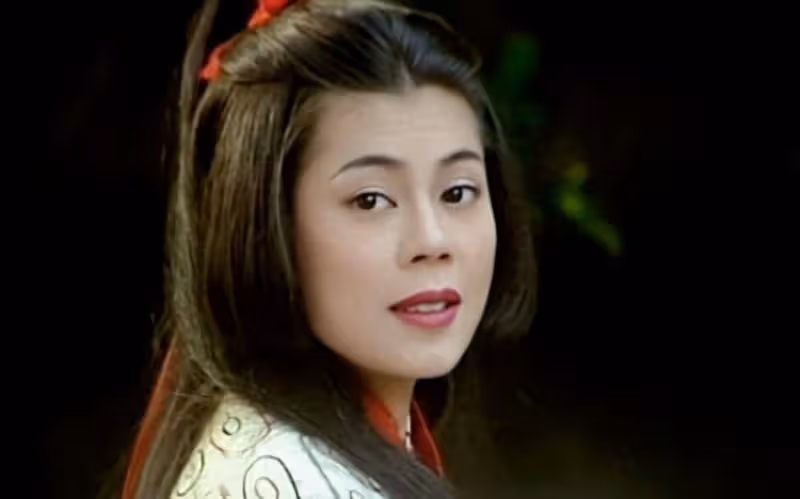 TVB前當家花旦梁藝齡罕現身！58歲狀態大勇，獲封最美「任盈盈」