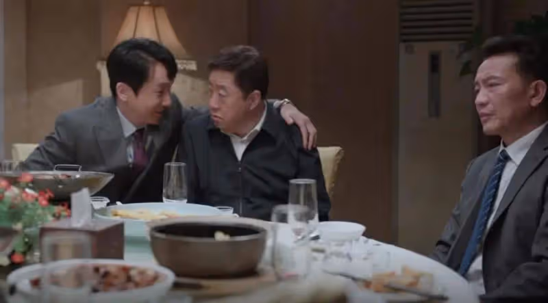 《江河日上》：看懂鄭寒江掉頭清理垃圾，才明白李子平被識破