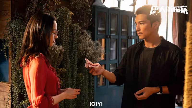 驚心動魄的愛情！　《唐探》邱澤難忘與張鈞甯曖昧頂樓之吻