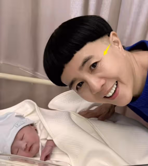恭喜!「金龜子」升級當姥姥,女兒誕下5.4斤男嬰,外孫酷似王寧