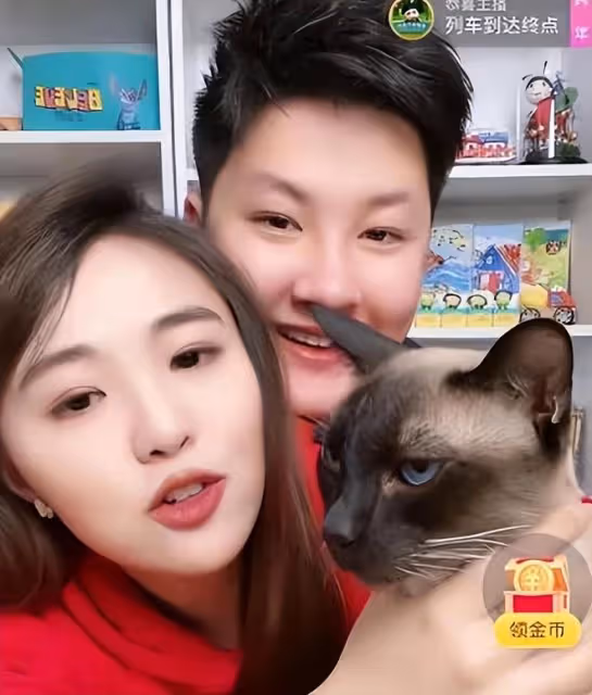恭喜!「金龜子」升級當姥姥,女兒誕下5.4斤男嬰,外孫酷似王寧