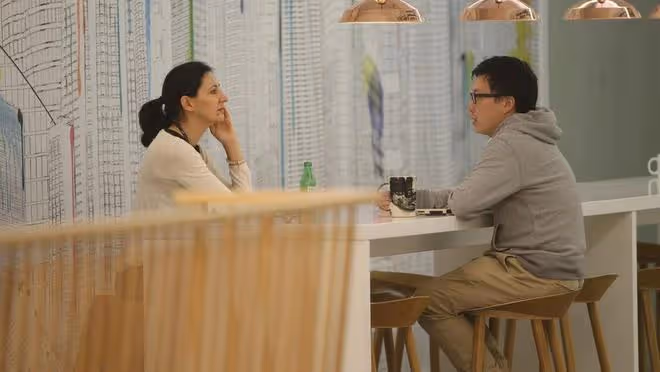 新婚3個月,老公就讓我把一套婚前房子過戶給公婆,不同意就離婚