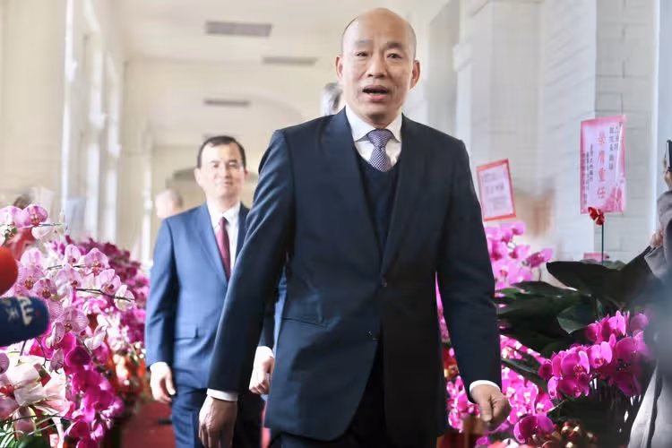 獨家｜立院官員撈油水？韓國瑜10天內2度警告　舉「大怒神」 嗆：爆弊端定處理