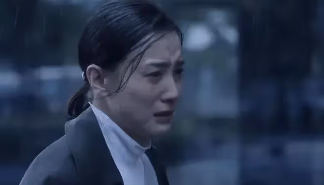 離婚後的第一個除夕,我獨自住進賓館,半夜三更時娘家嫂子來了