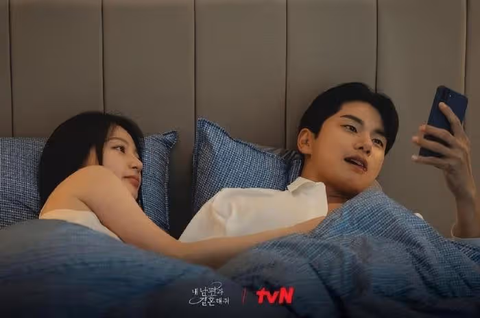 她飾演「惡毒女二」，獲網友們稱讚，擊敗劇中女主，登話題榜首位