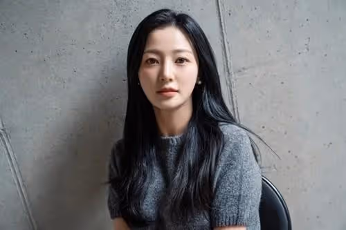 她飾演「惡毒女二」，獲網友們稱讚，擊敗劇中女主，登話題榜首位