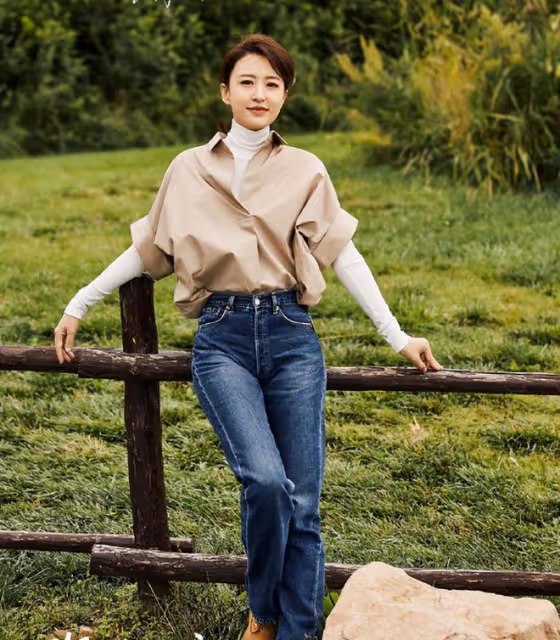 張蕾驚艷國際舞台!穿古韻漢服演繹東方魅力,美得宛如畫中仙女