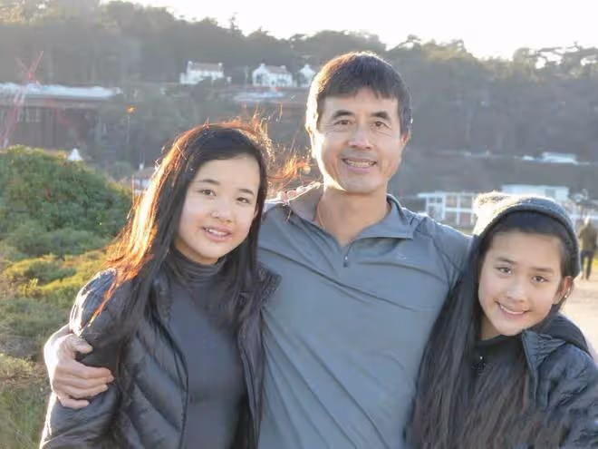 陳沖曬全家福!61歲的她風韻猶存,兩女兒身材高挑才貌雙全
