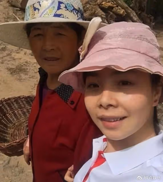 22歲憑《星光大道》走紅,9年前嫁給農村男友的王二妮,如今後悔了嗎