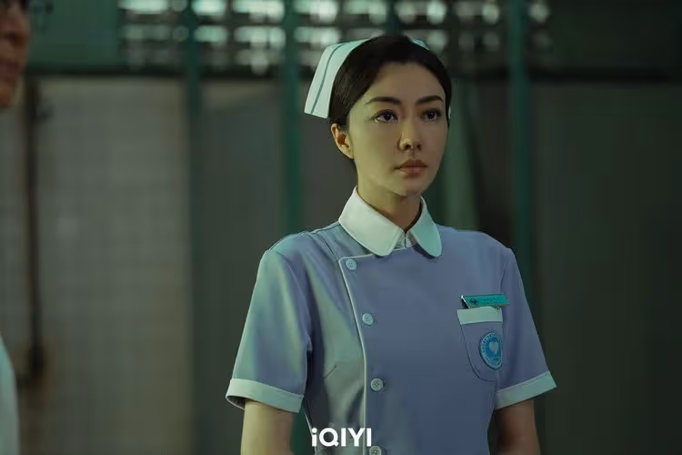 熊黛林《唐探2》變身冷血護士　電擊狠虐邱澤「這就是你頑皮代價」　