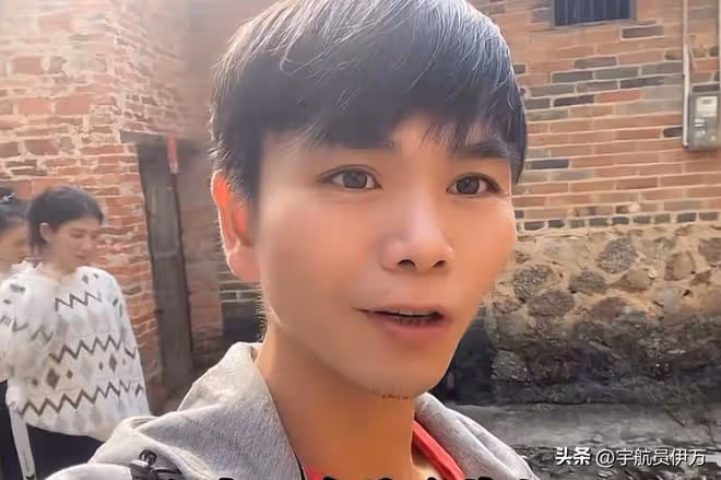 天津小伙娶小11歲寮國美女,斥巨資給娘家建別墅,如今成人生贏家