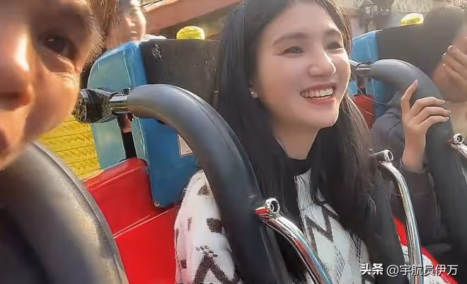 天津小伙娶小11歲寮國美女，斥巨資給娘家建別墅，如今成人生贏家