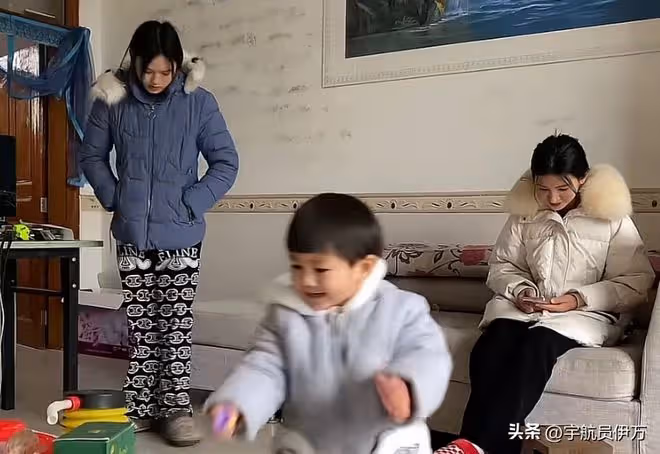 天津小伙娶小11歲寮國美女，斥巨資給娘家建別墅，如今成人生贏家