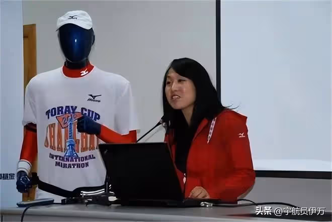 東方神鹿王軍霞:退役移居美國,3個孩子3個爹,如今成人生贏家