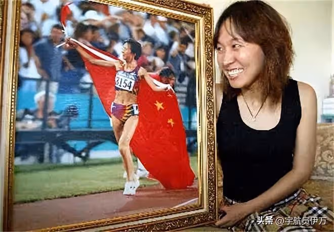 東方神鹿王軍霞：退役移居美國，3個孩子3個爹，如今成人生贏家