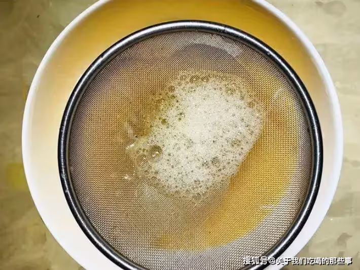 蒸雞蛋羹,別加水就蒸,記住這「5步」,蛋羹光滑無孔,入口嫩滑
