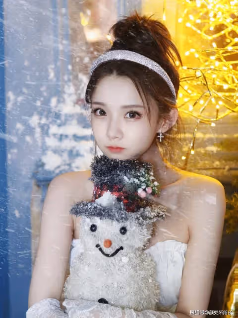 20歲少女時尚寫真穿搭:白裙飄逸 優雅綻放 誰還不是個小公主呢