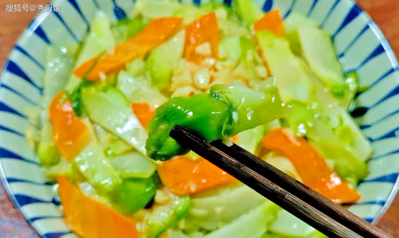 春天,吃韭菜菠菜不如多吃它,一刮油,二敗火,三通便,別不懂吃
