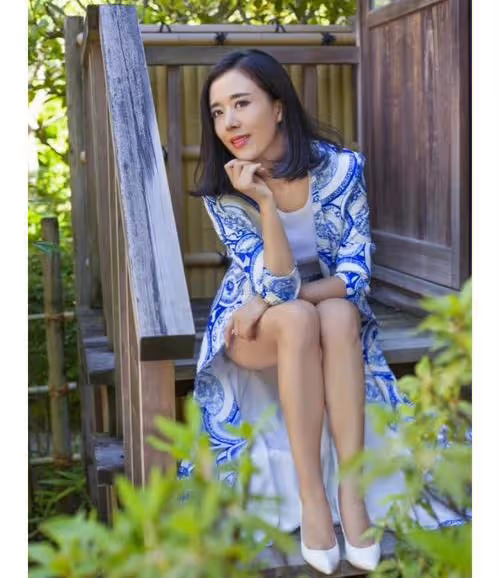 45歲性感女神顏丹晨,散發魅力撩人無比!