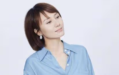 與丈夫一見鍾情,結婚11年卻有11個孩子,如今43歲魅力十足