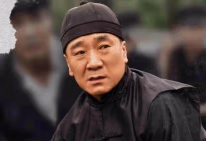 被說丑的男星,偏偏女兒個個貌美如花!他竟隱藏了女兒27年