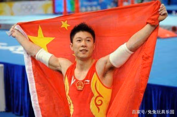 20歲時愛上14歲的她,用7年時間陪她長大,一家四口幸福美滿