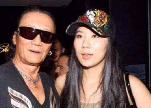 她被謝賢養了12年,用青春換來2000萬,如今35歲的Coco怎麼樣了?