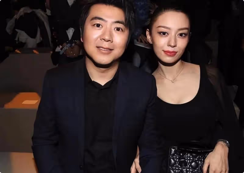巴黎時裝周明星狀態：楊冪豐滿有料，吉娜透視裙驚艷，郎朗胖成球