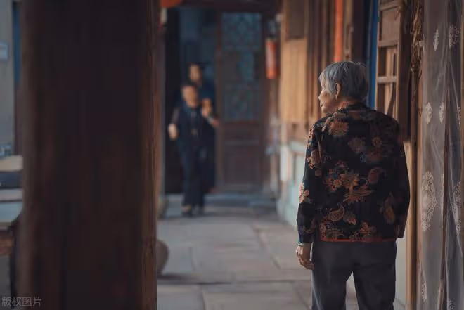 回農村過年時,發現一件很可怕的事:不管去誰家,都有這幾種問題