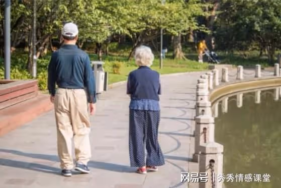 過完元宵準備返程,父母卻給我一張銀行卡說裡面有80萬!