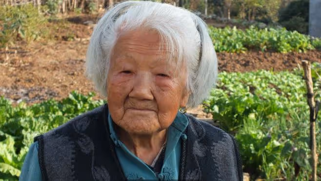 85歲老人哭訴:人活太久不是福,反而遭罪