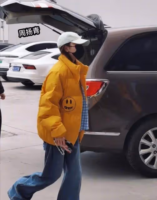 周揚青參加《浪姐5》惹爭議，唱跳演啥都不會，網友直呼對其他姐姐不公平