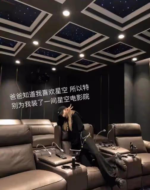 周揚青參加《浪姐5》惹爭議，唱跳演啥都不會，網友直呼對其他姐姐不公平