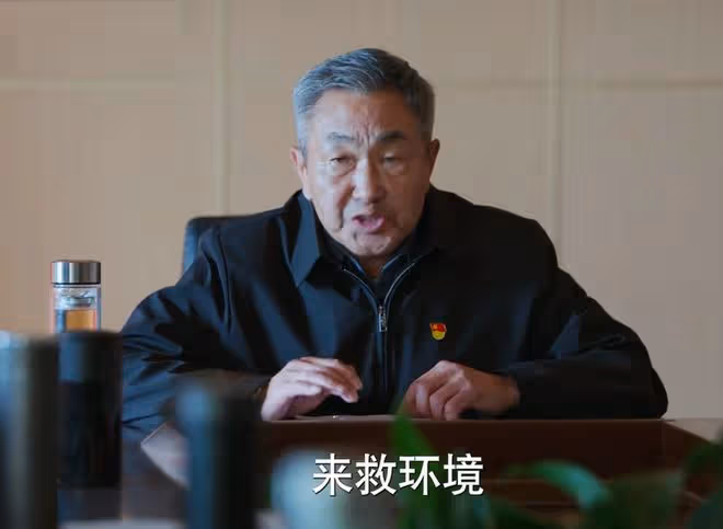 《江河日上》市長李子平從抗拒鄭寒江,到力保鄭寒江,為了什麼?